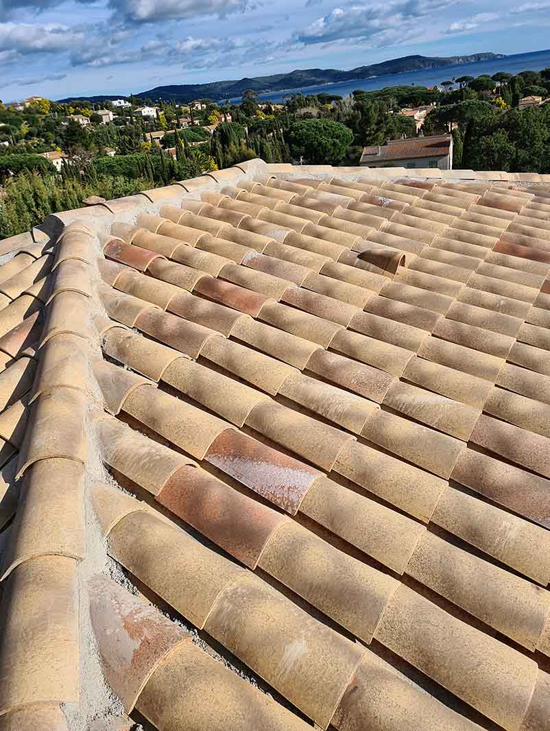 Artisan Couvreur à Bormes